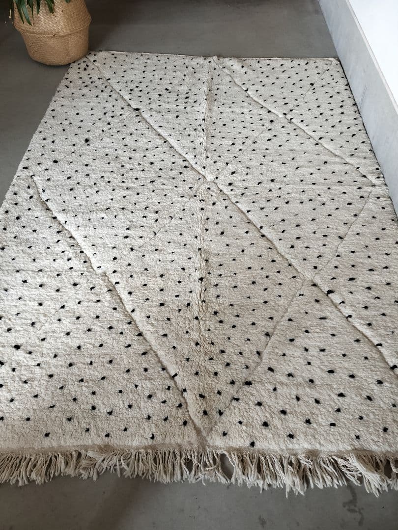 新品/人気/アイボリーベース黒ドット平織りダイヤ柄ベニワレン　No.572