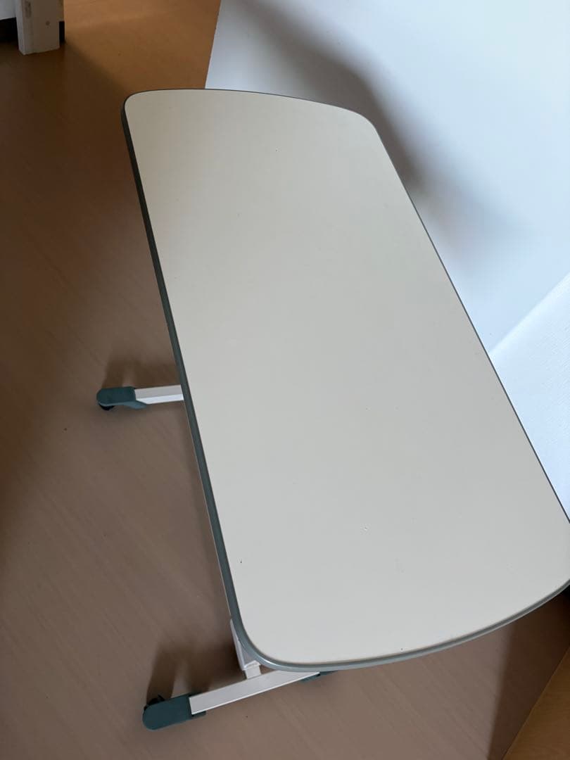 引き取り限定　パラマウントベッド　サイドテーブル　介護 PARAMOUNT