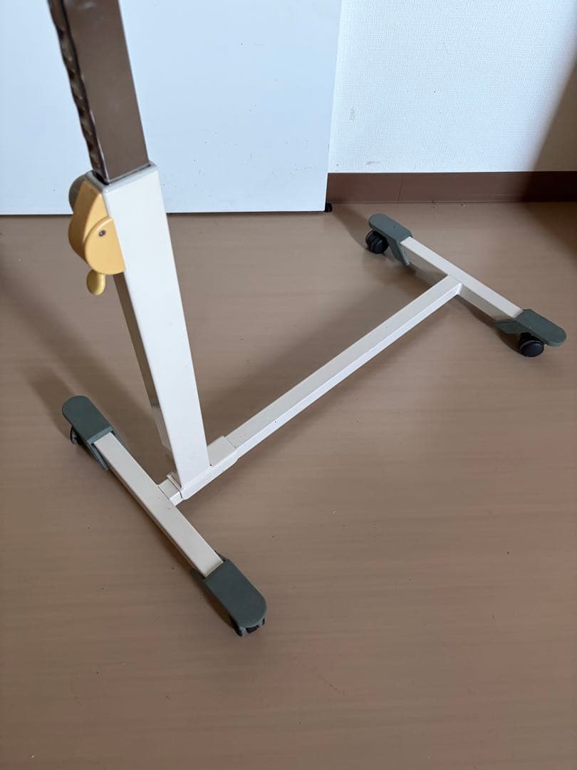 引き取り限定　パラマウントベッド　サイドテーブル　介護 PARAMOUNT