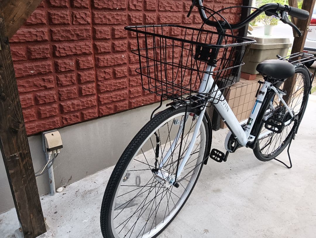 新品未使用２７インチ通学用シティーサイクル　白色