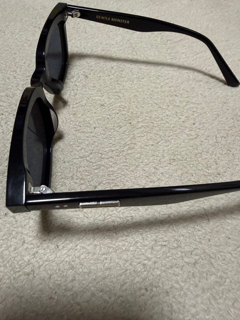 GENTLE MONSTER MONDO ブラックサングラス