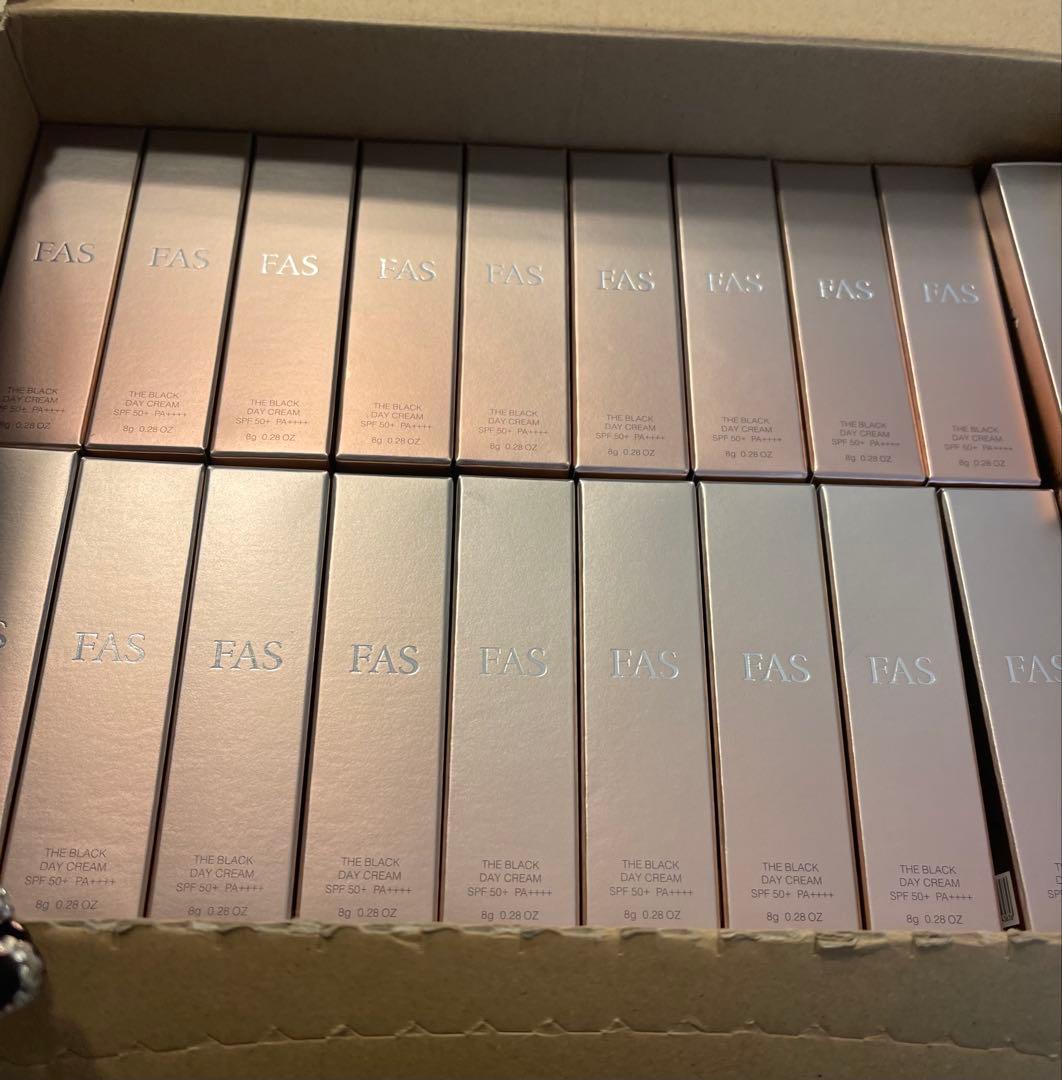 FASザブラック デイ クリーム 8g×40個
