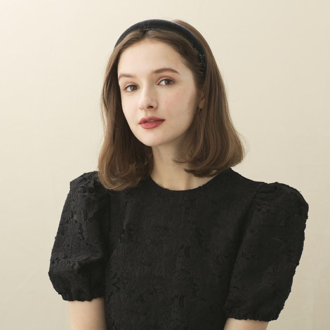 アレクサンドルドゥパリ 黒 カチューシャ