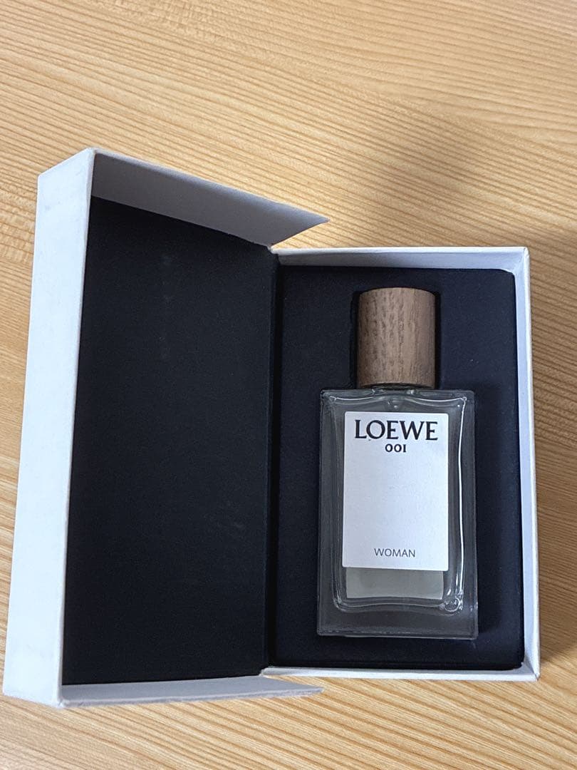 香水(女性用) LOEWE 001 WOMAN Eau de Parfum 30 ML