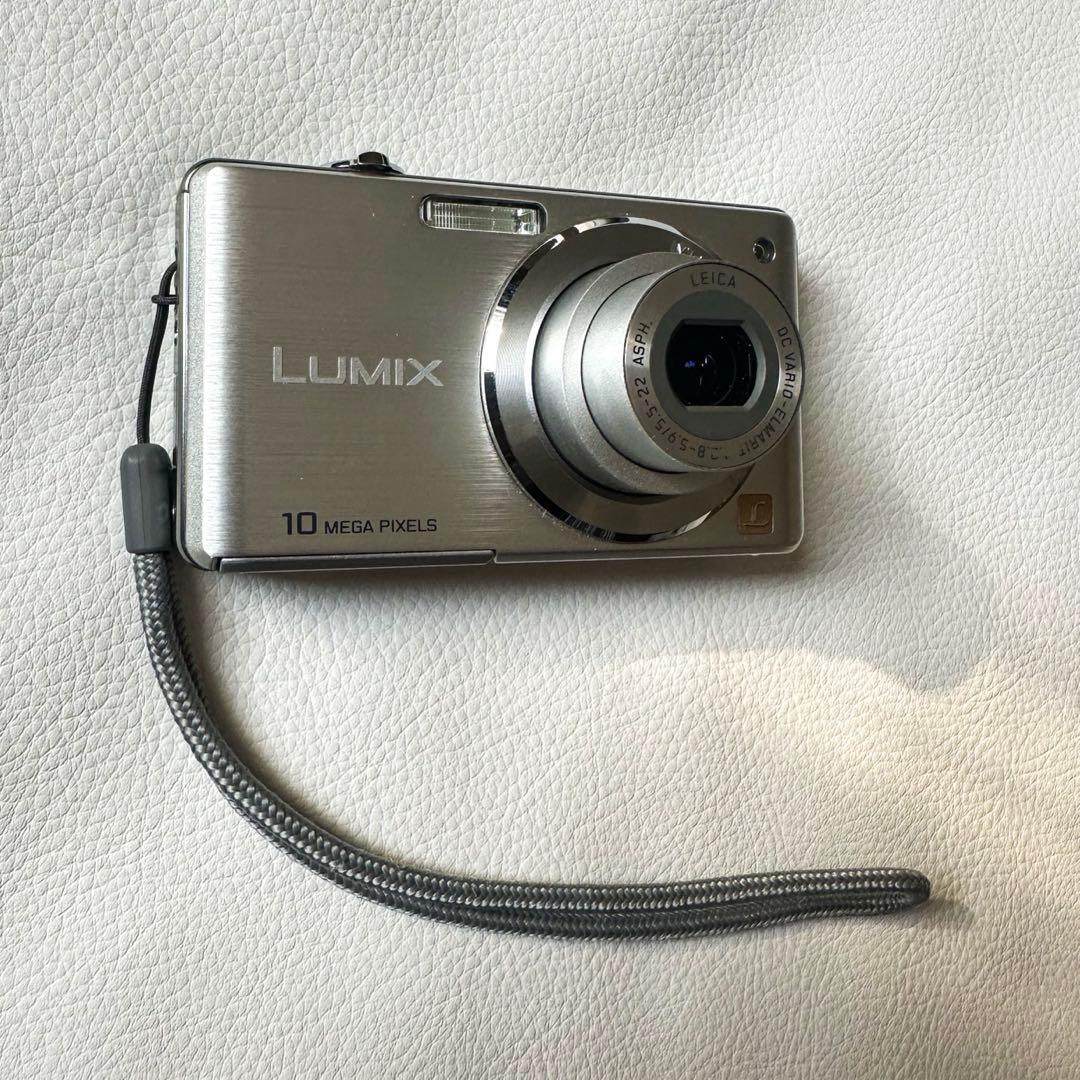 Panasonicコンパクトデジタルカメラ LUMIX DMC-FS7シルバー