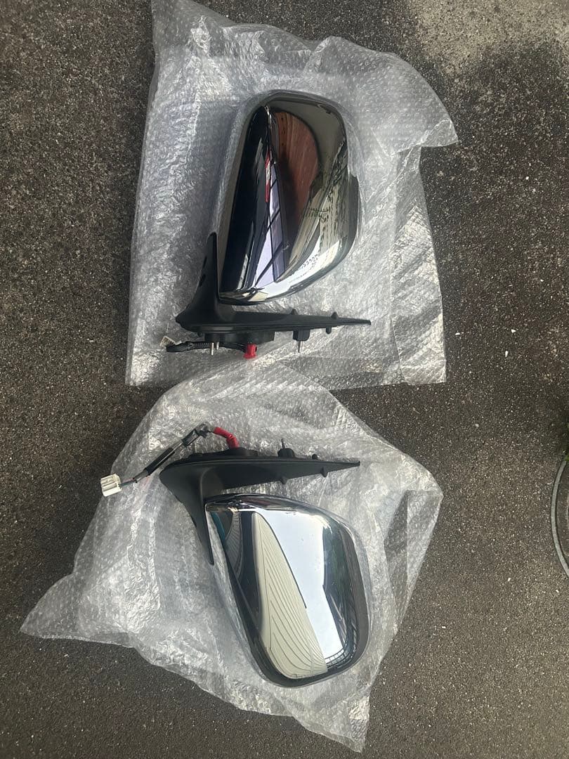 TOYOTA ハイエースサイドミラー