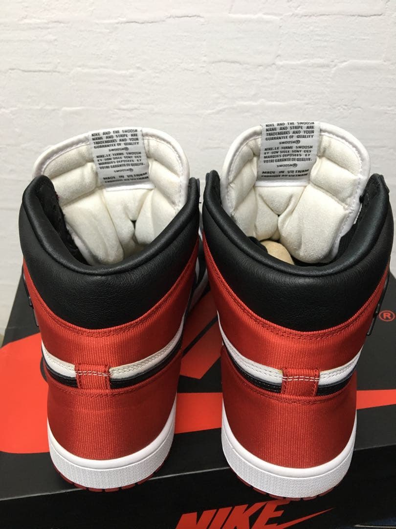 ナイキ エアジョーダン1レトロOG SatinBlackToe US12