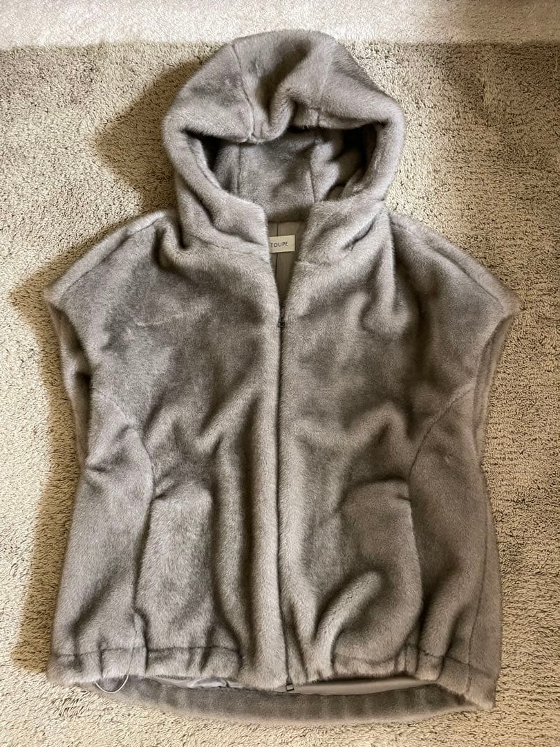 完売　BETOUPE　/　ECOPEL Fur　エコファー　フーディーベスト