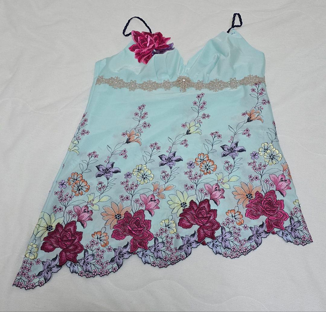 Salut 花柄刺繍 キャミソール 水色
