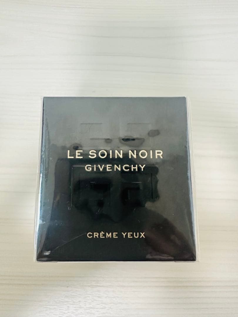 【GIVENCHY】 LE SOIN NOIR クレームユー アイクリーム