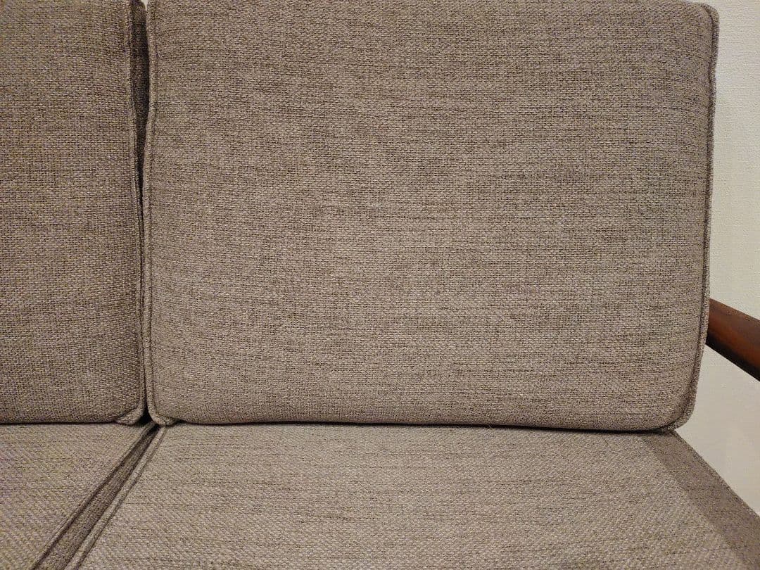 Y〜〜Y　IDC大塚家具　ソファ「シネマN2」　 ウォールナット材