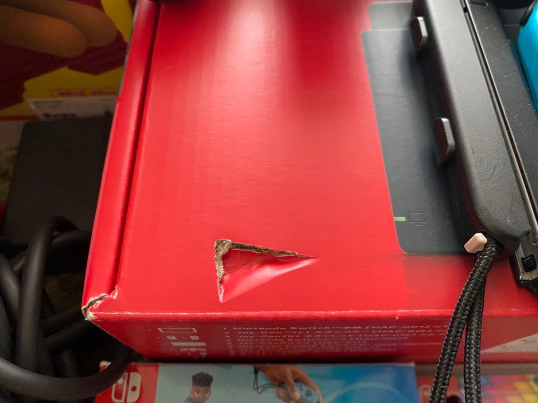 Nintendo Switch 本体とゲームソフト4本、太鼓、バチセット