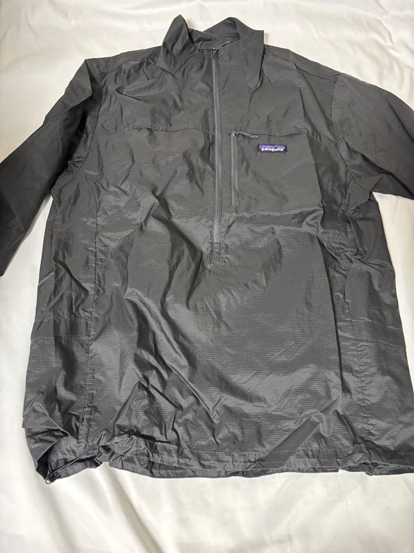 パタゴニア フーディニスタッシュ1/2ジッププルオーバー　Mサイズフォージグレー