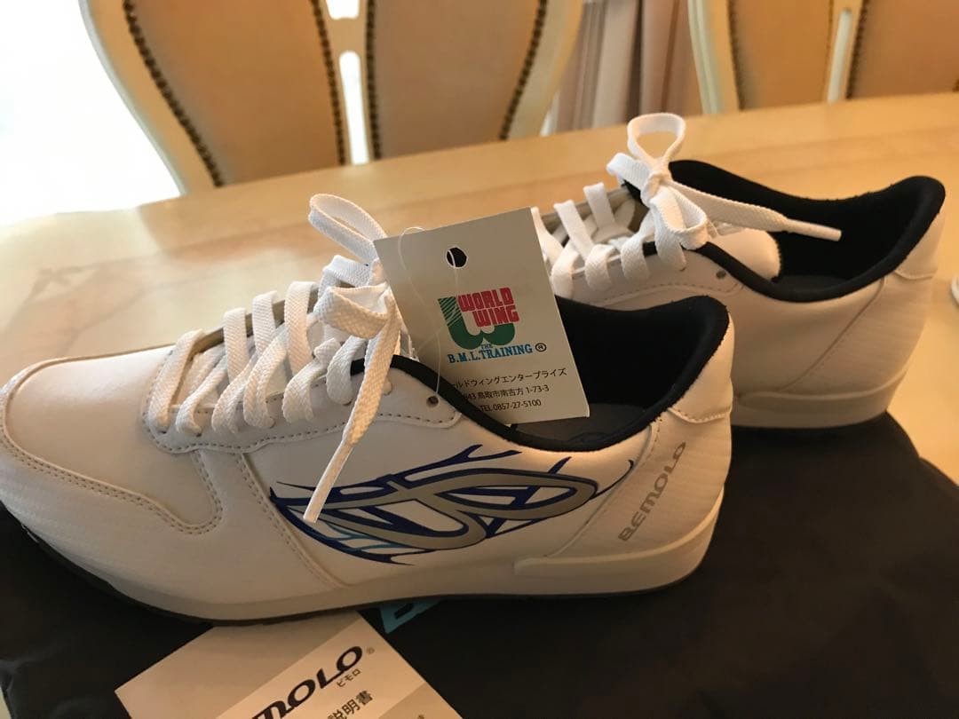 新品　ワールドウィング　ビロモシューズ　ホワイト 23.5