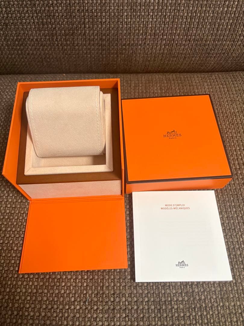 現行品　極美品　HERMESエルメス時計ケース　空箱
