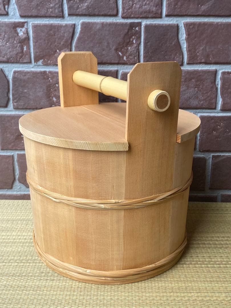 茶道具水張桶　円二造　竹手付　通桶　 水屋道具　露地道具　手桶　木製水指　割蓋