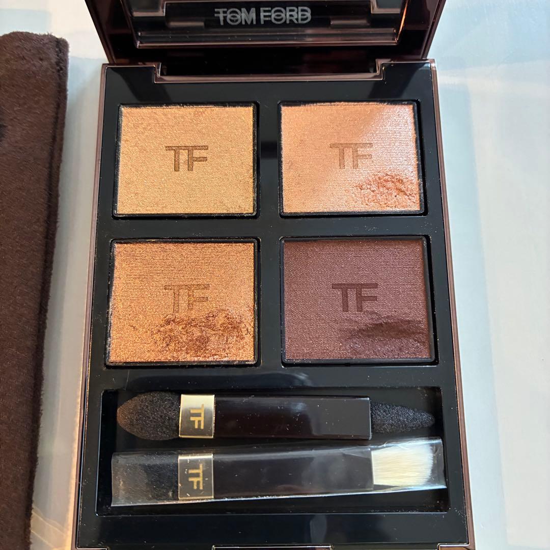 トムフォード　アイ カラー クォード　48 ピーチグラマー