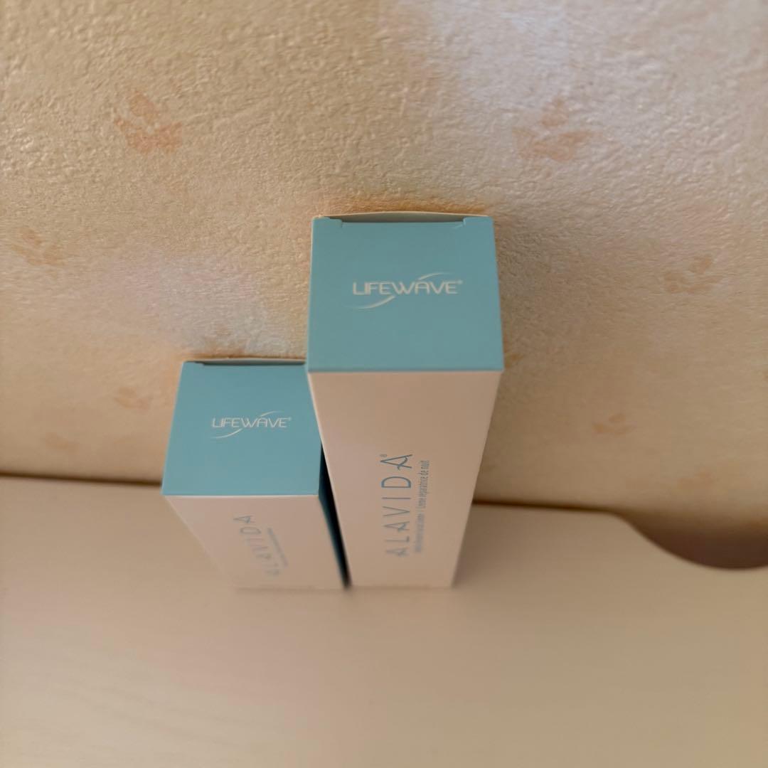 LIFEWAVE アラビダ　アイクリーム　リストールフェイシャルクレメ