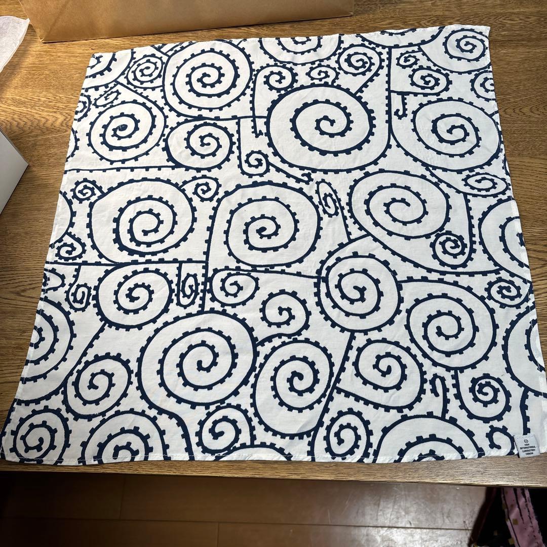 visvim ノベルティ　靴べら型キーホルダー&ハンカチ