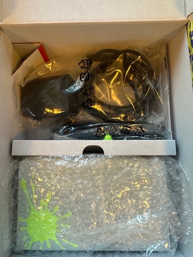 Nintendo Switch スプラトゥーン3モデル同梱版SDカード等おまけ付