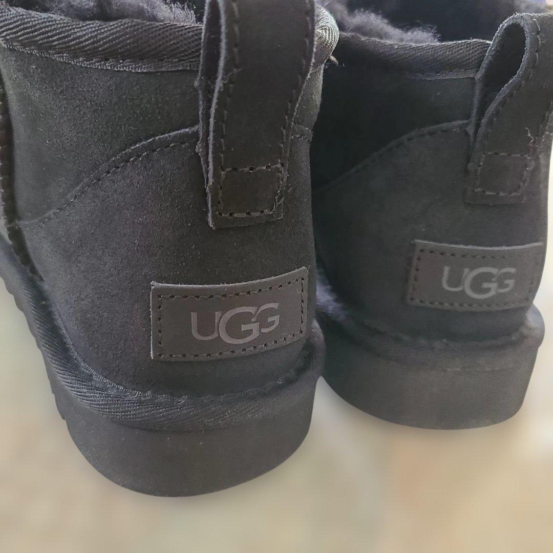 UGG ブラック ムートンブーツ ショートブーツ