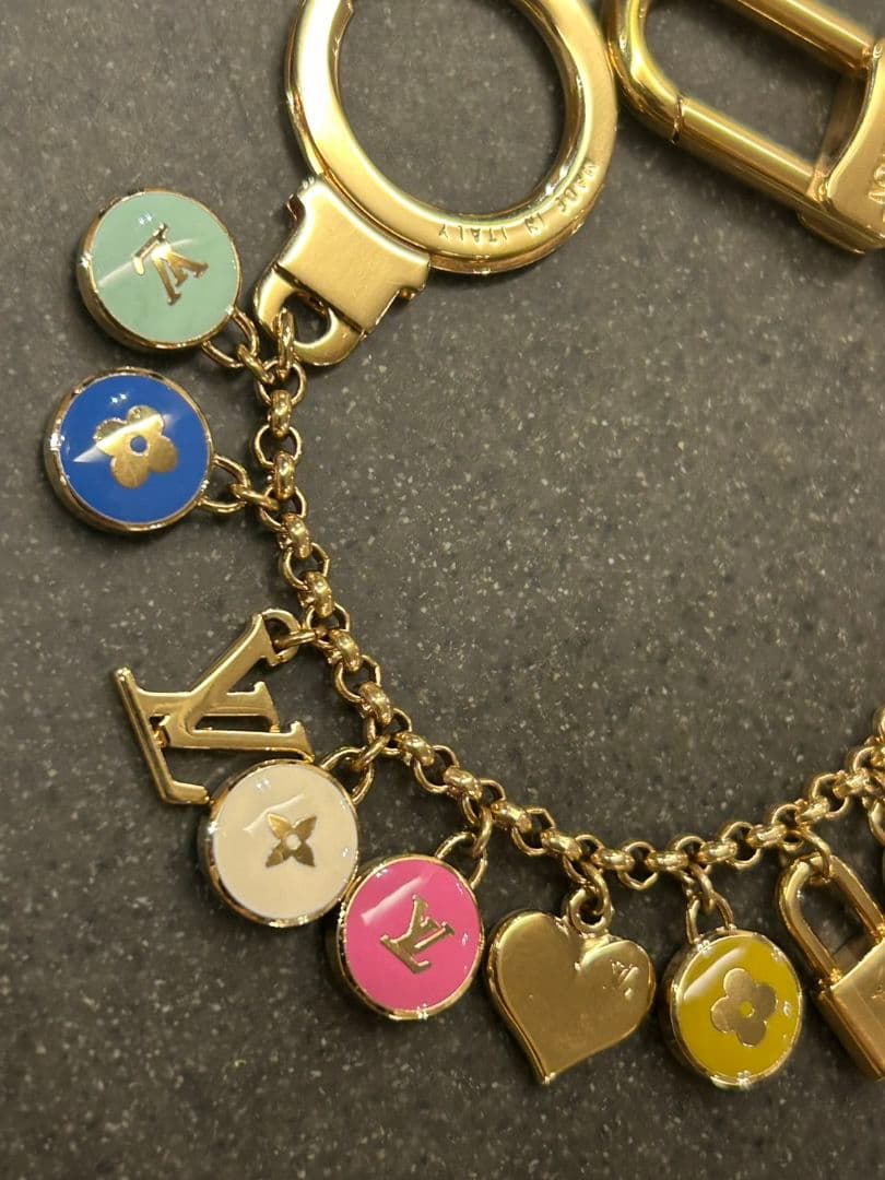 LOUIS VUITTON ポルトクレシェンヌ キーホルダー キーチャーム