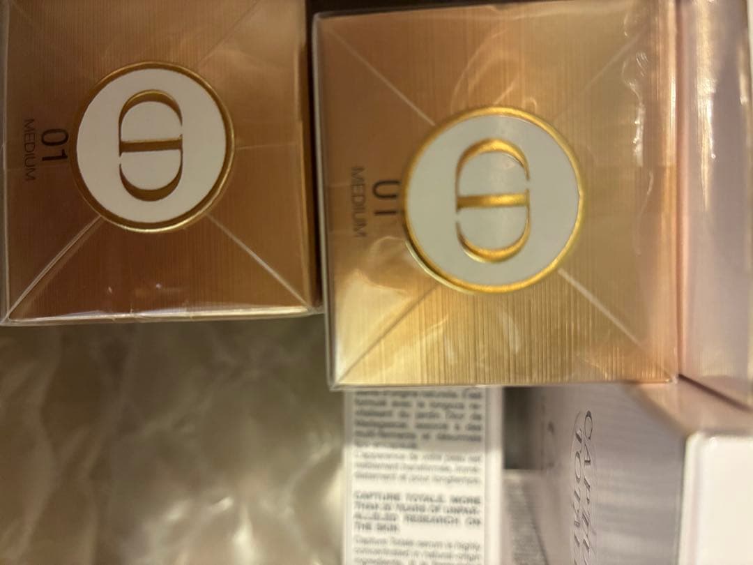 ディオール　プレステージホワイトルプロテクターUVミネラルBB