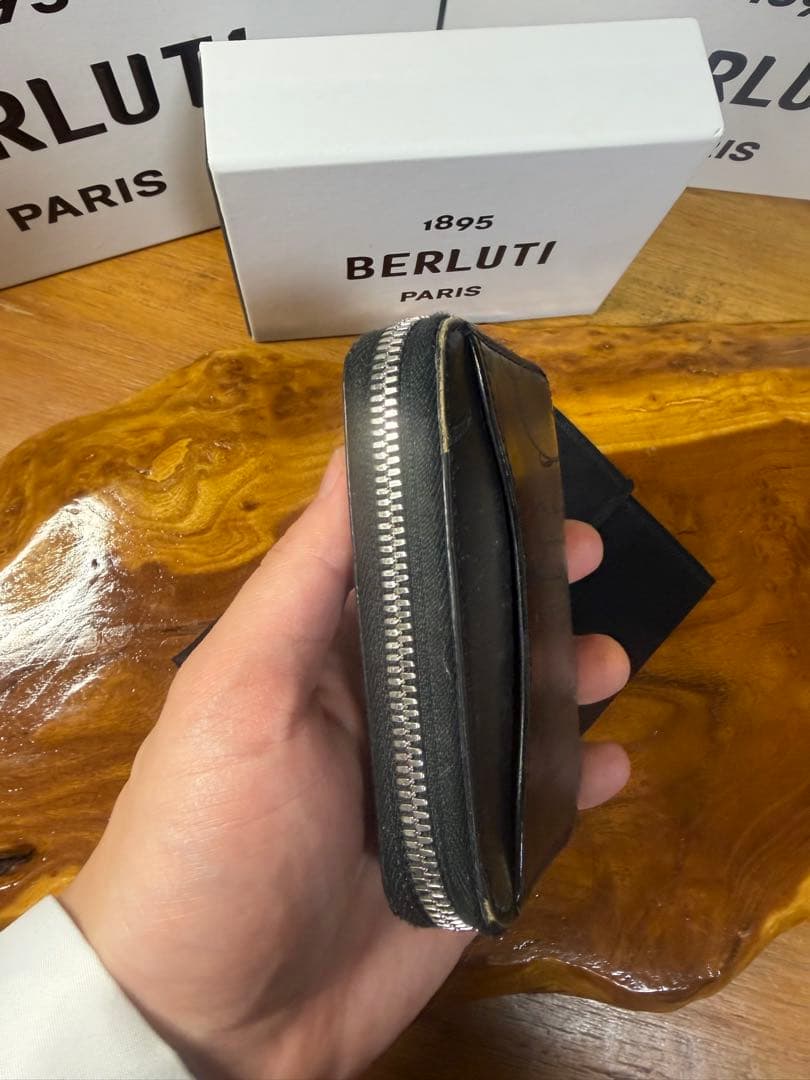 BERLUTI ベルルッティ コト スクリットレザー ジップ 6連キーケース