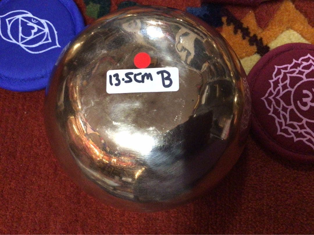 ⑦高音が美しい手打ちのminiシンギングボウル7チャクラセット【RED SET】