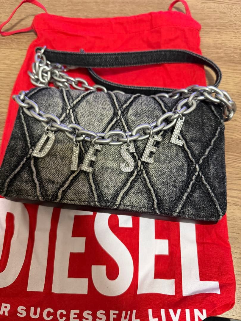 ナ*ん様 最終値下げ！DIESEL　ディーゼルショルダー長財布