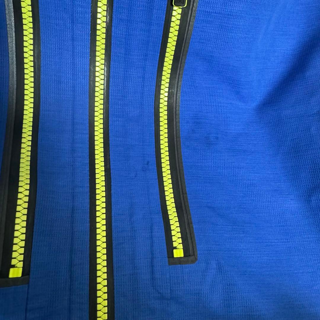 美品　BURTON AK GORE-TEX MAK 2L STAGGAR JK