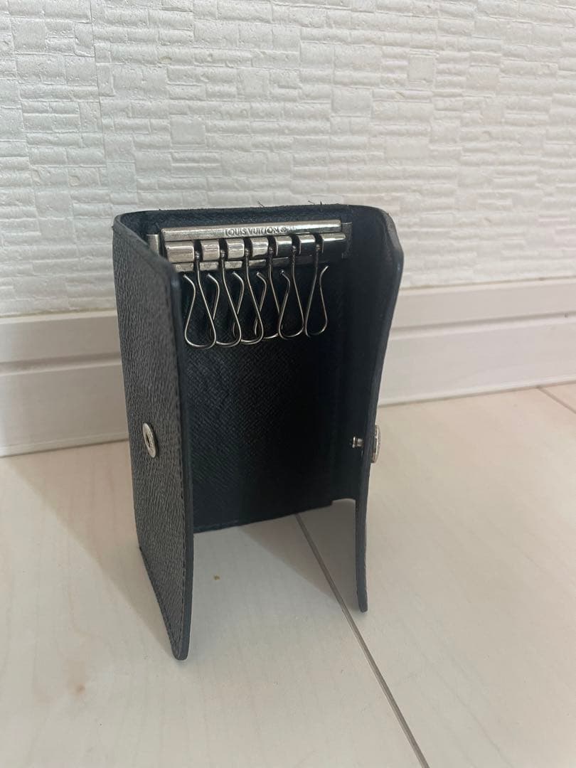 美品　LOUISVUITTON ルイヴィトン ダミエ グラフィット キーケース