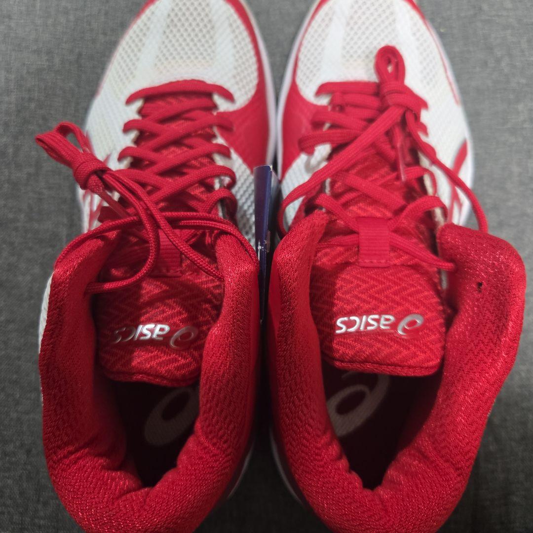 新品未使用　asics バレーボールシューズ 赤/白　26.５センチ