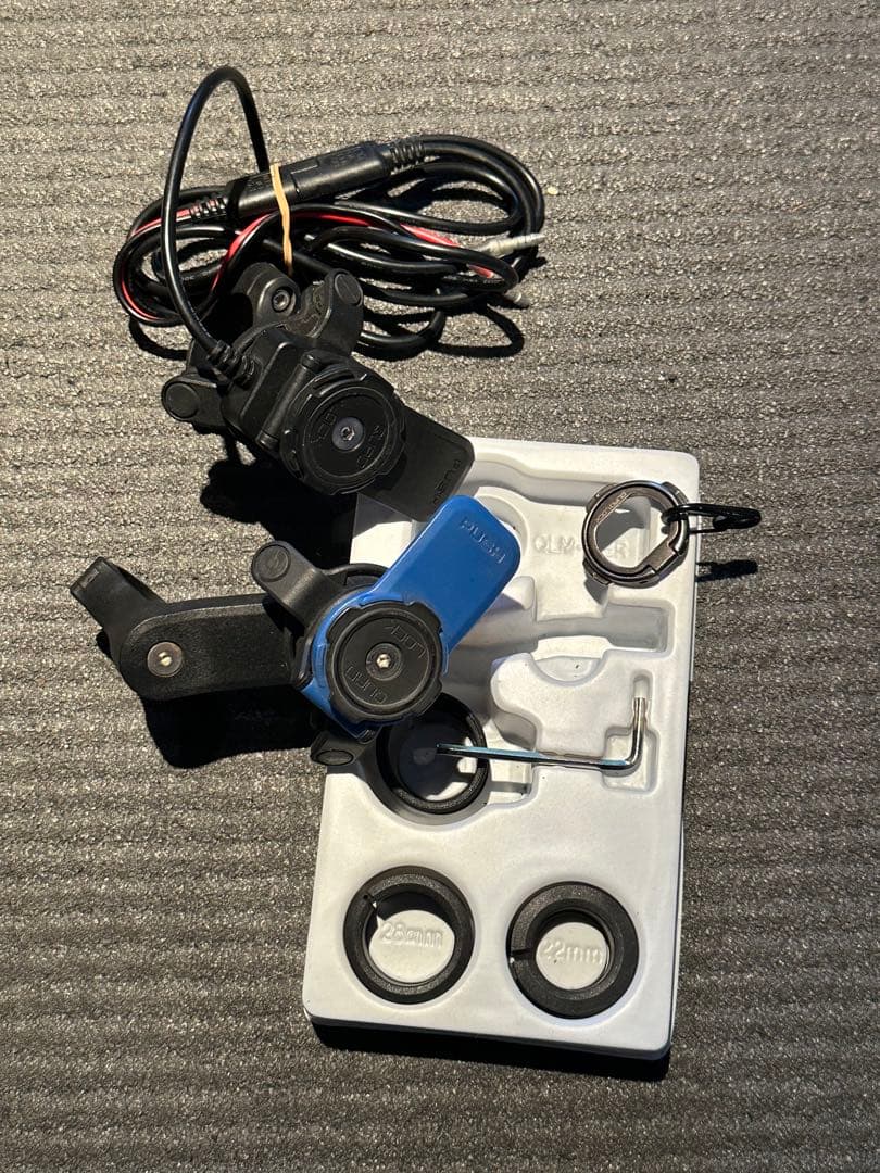 クアッドロック　QUAD LOCK USBダンパーセット　おまけ付き