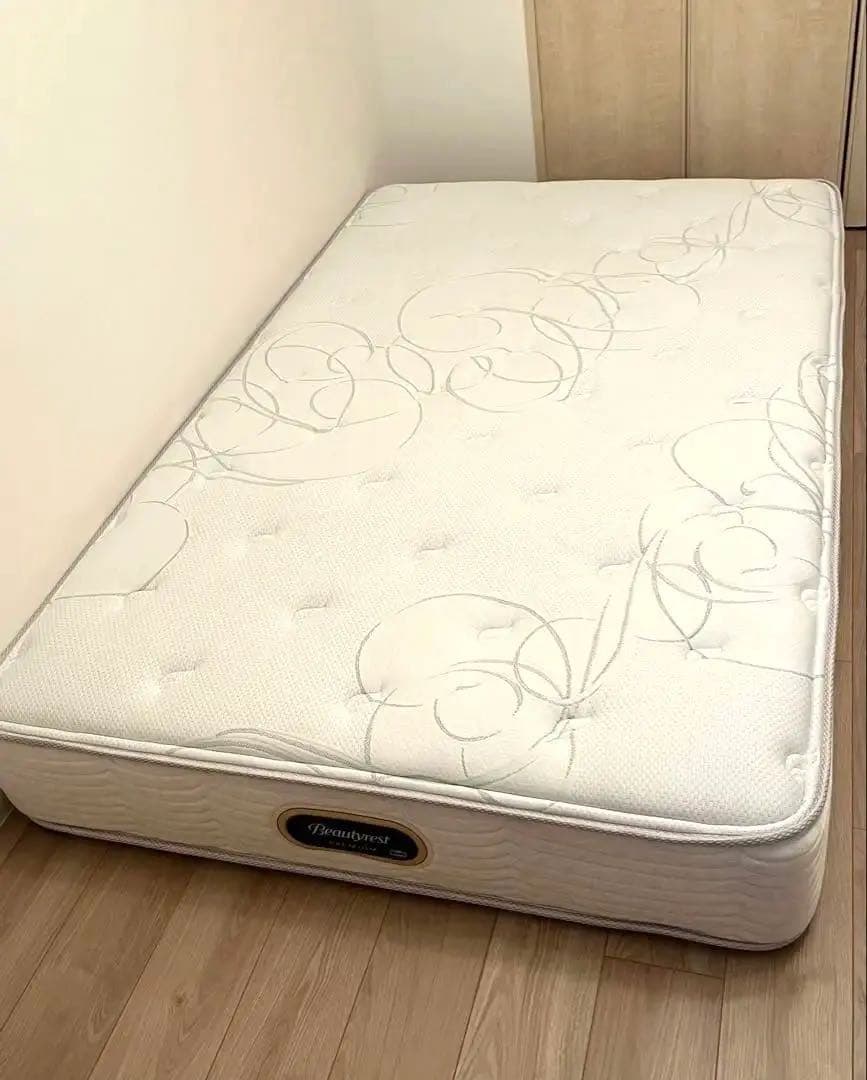 【6月末購入】シモンズ　ニューフィット　セミダブル　AA21212