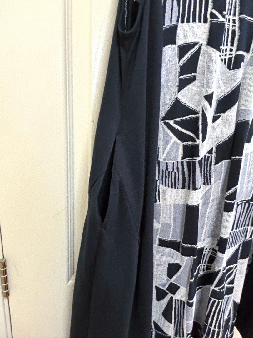 美品 慈雨 ジウ jiu チュニックベスト　ブラック