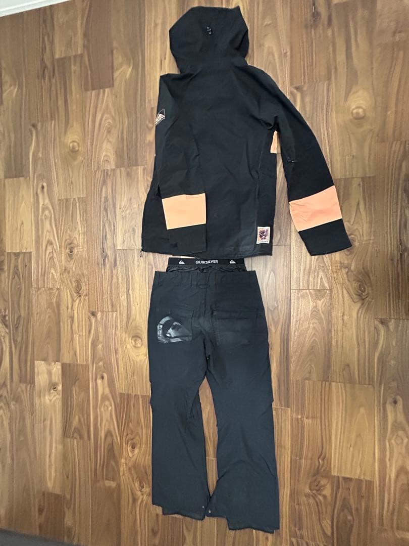 Quiksilver スノーボードウェア 上下セット