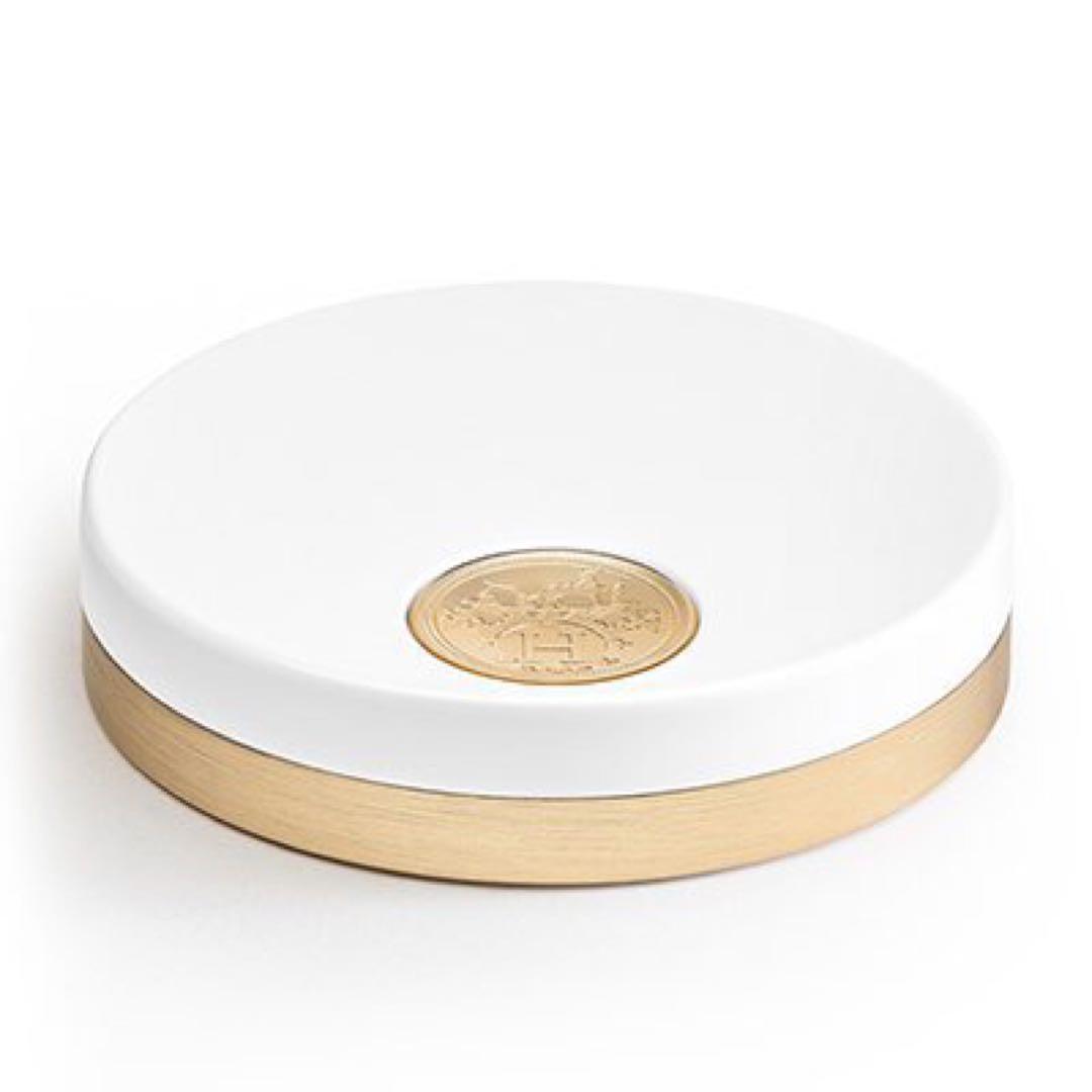 新品未開封！エルメス プードル・オルフェーヴル ハイライト フェイスパウダー