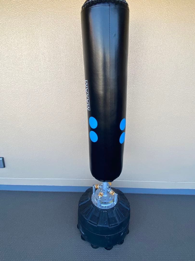 サンドバッグ　ミット　スタンド　トレーニング　ボクシング　キックボクシング