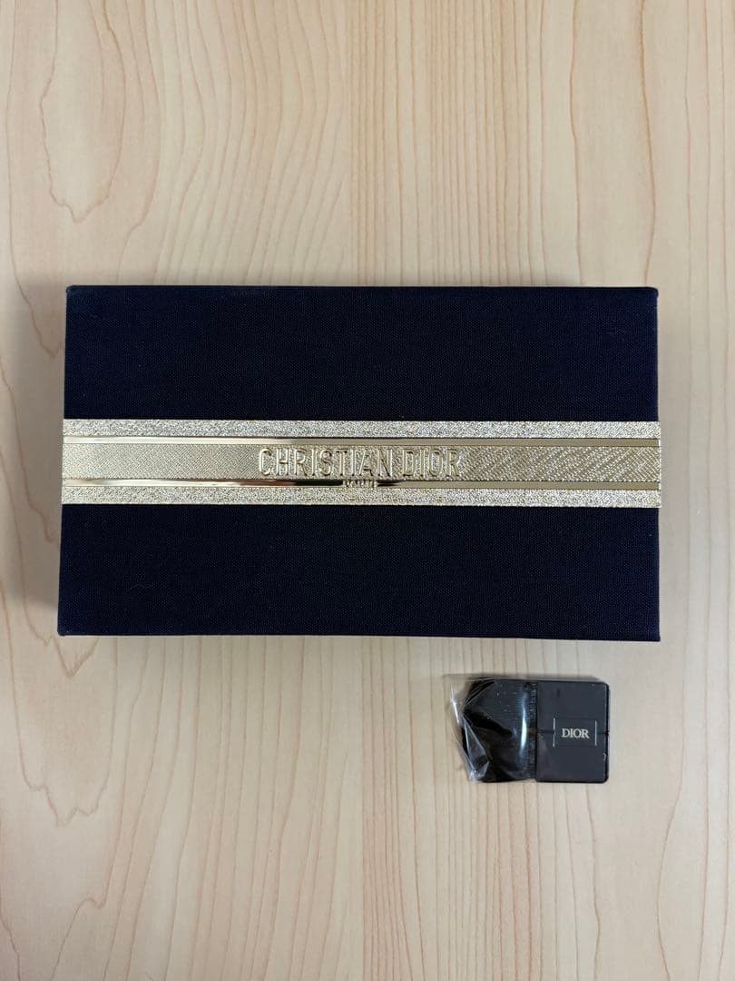 ReFaアクティブとDIORマルチユースパレット