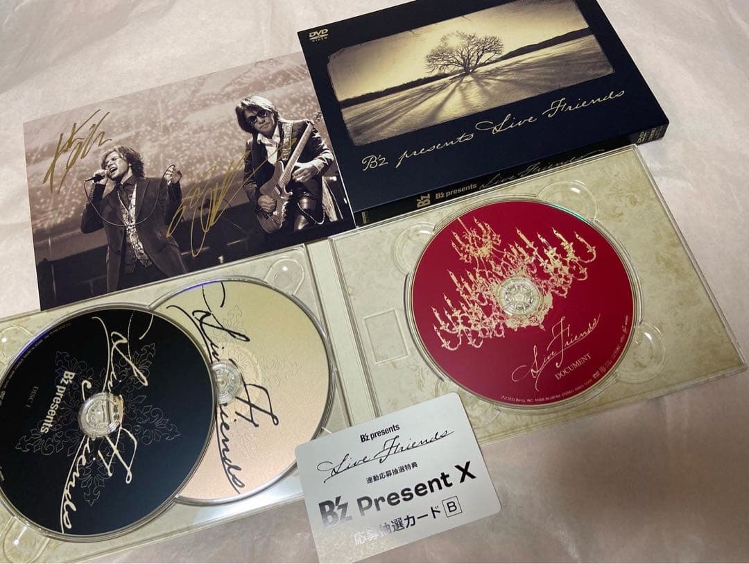 B'z presents LIVE FRIENDS〈3枚組〉特典ファイル付き新品