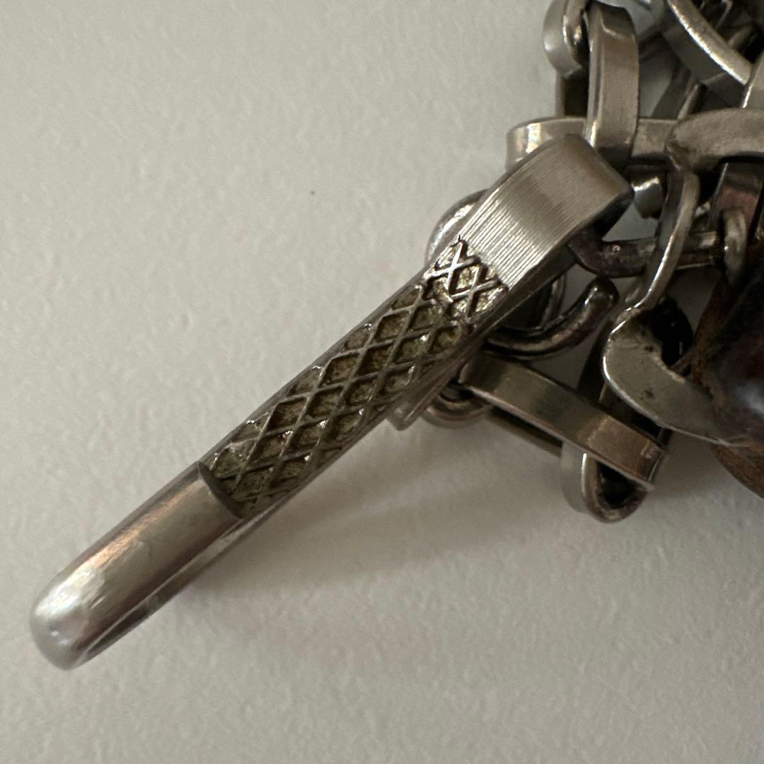 shott ショット、スタッズ付きレザーウォレットチェーン、キーホルダー