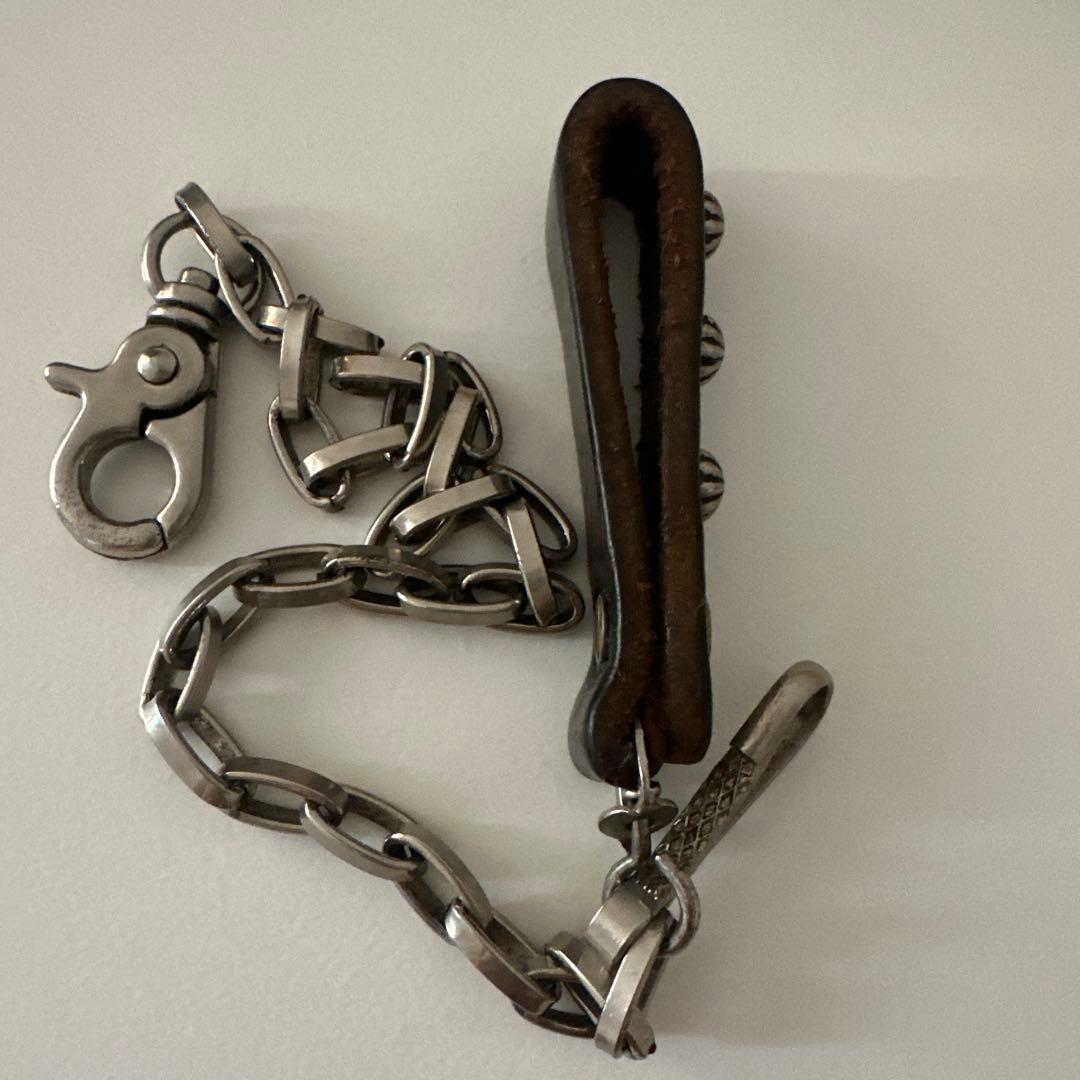 shott ショット、スタッズ付きレザーウォレットチェーン、キーホルダー