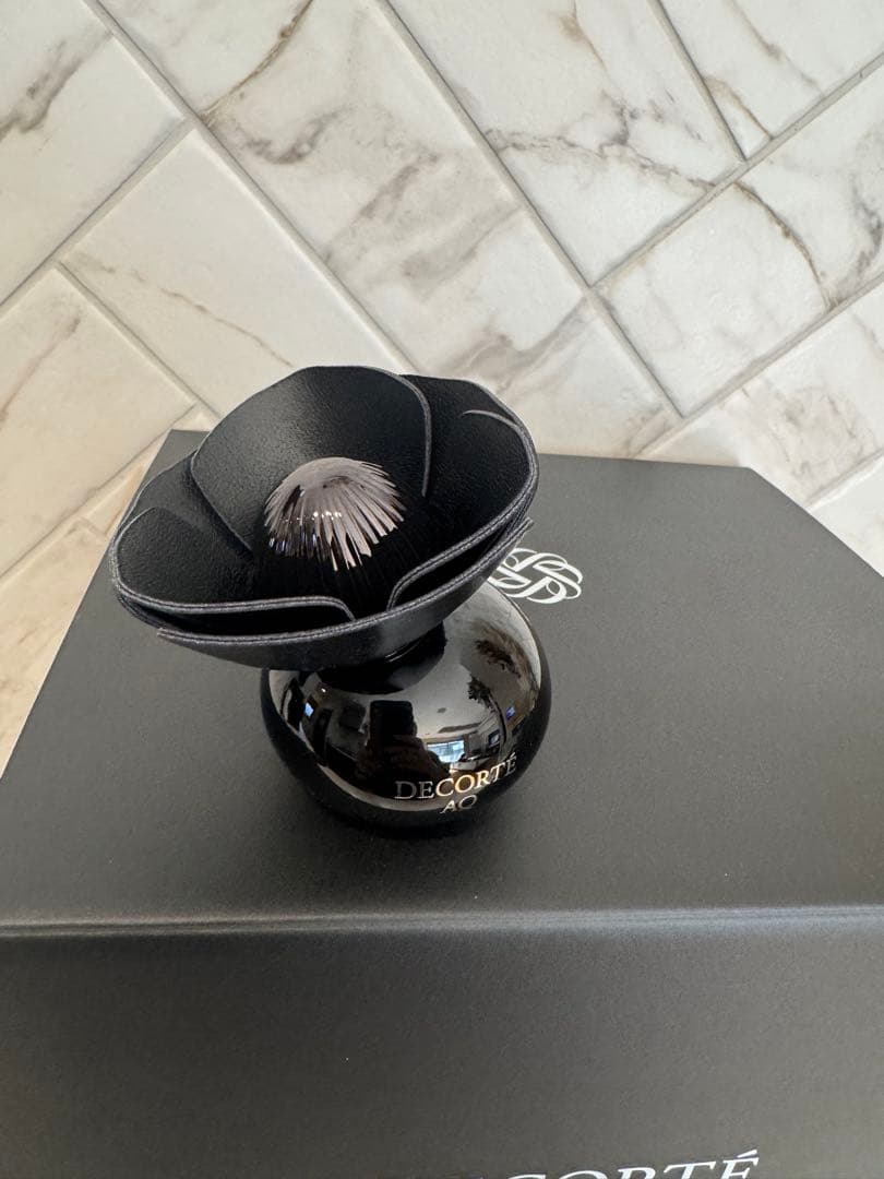 コスメデコルテ　エターナルエレガンスボックスパルファンとボックス限定品2点セット