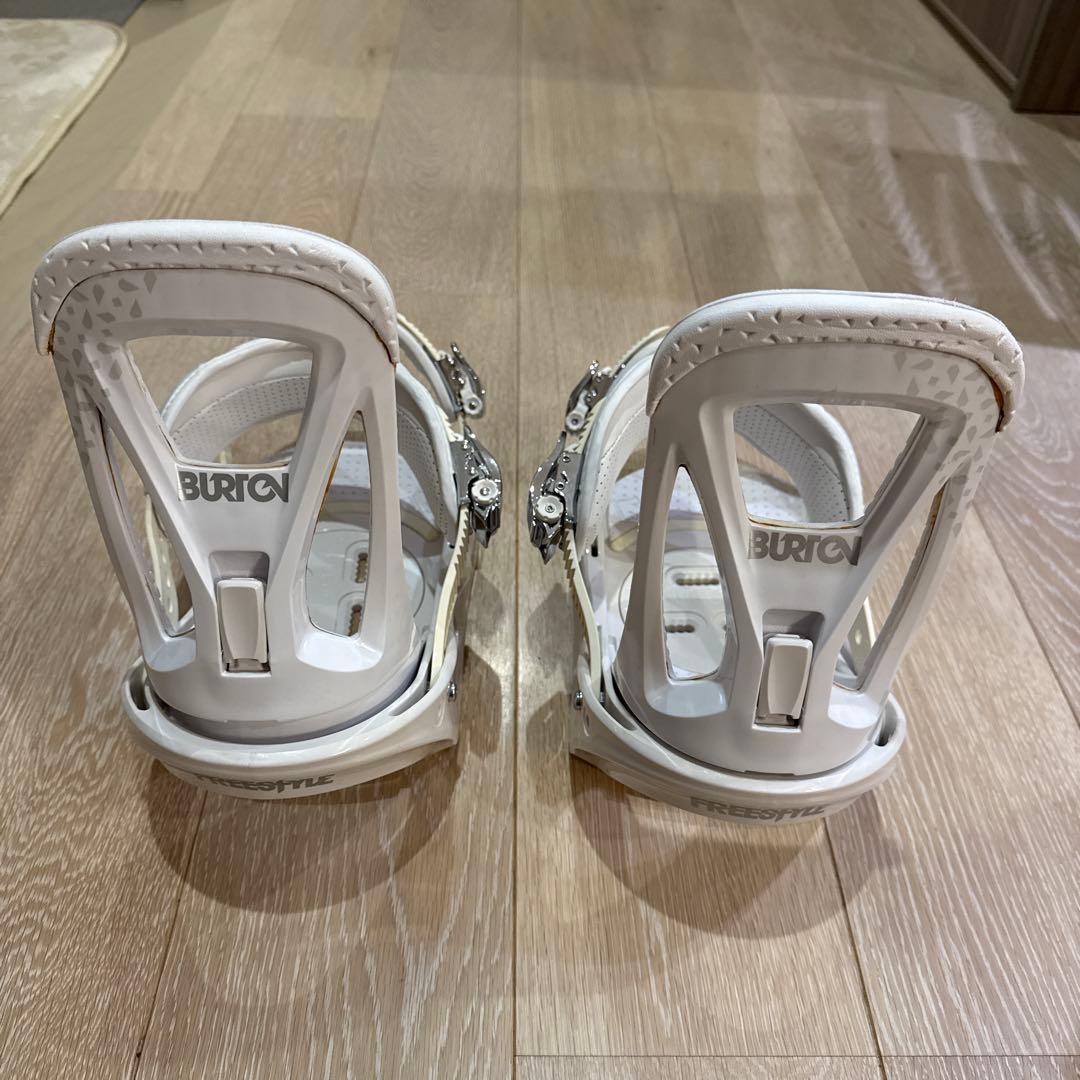 BURTON Freestyle ビンディング Lサイズ　ホワイト
