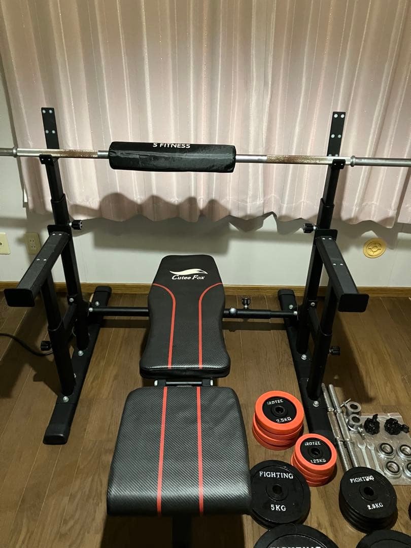 シ*ロ様 ウェイトプレートセットとベンチプレス