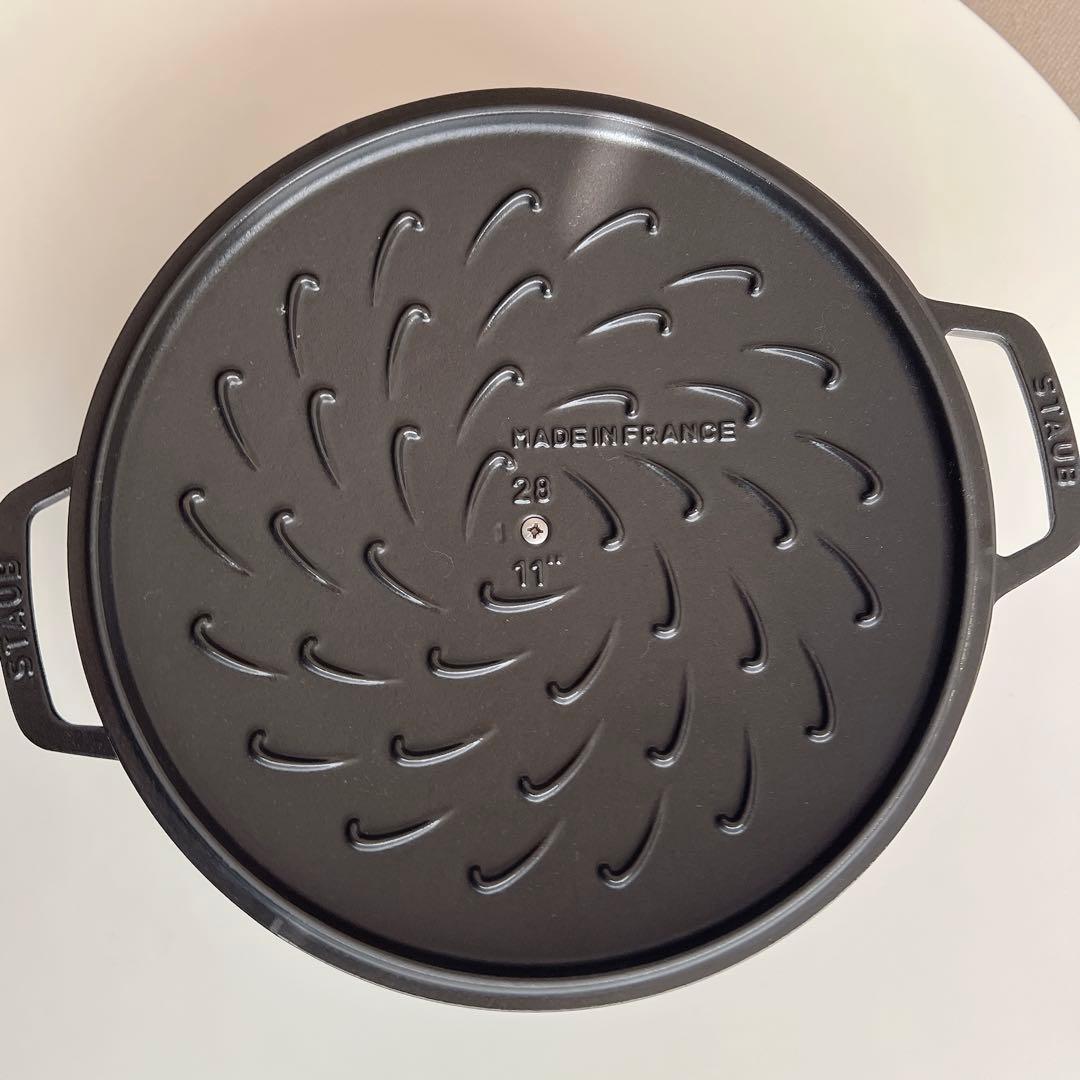 STAUB 鋳鉄製 両手鍋 28cm 黒