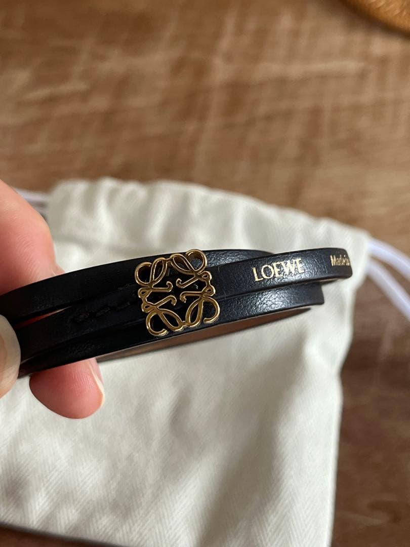 LOEWE ツイストバングル(カーフ) ブラック M