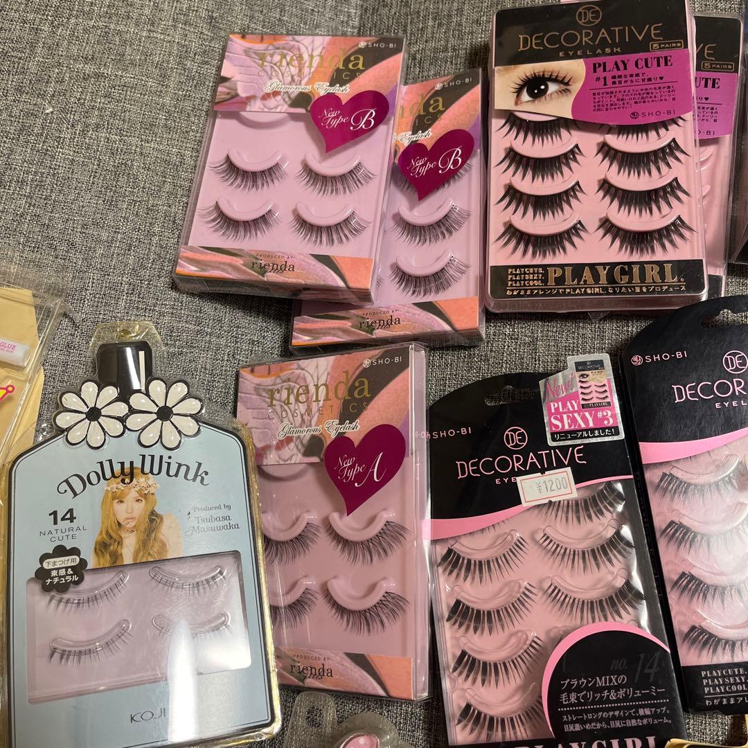 中身更新しました　つけまつげ　バラ売りも可