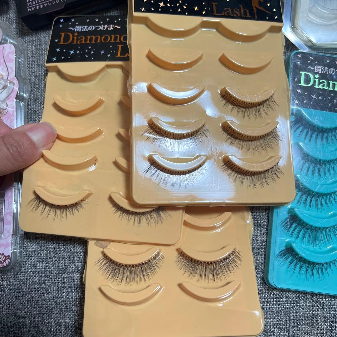 中身更新しました　つけまつげ　バラ売りも可